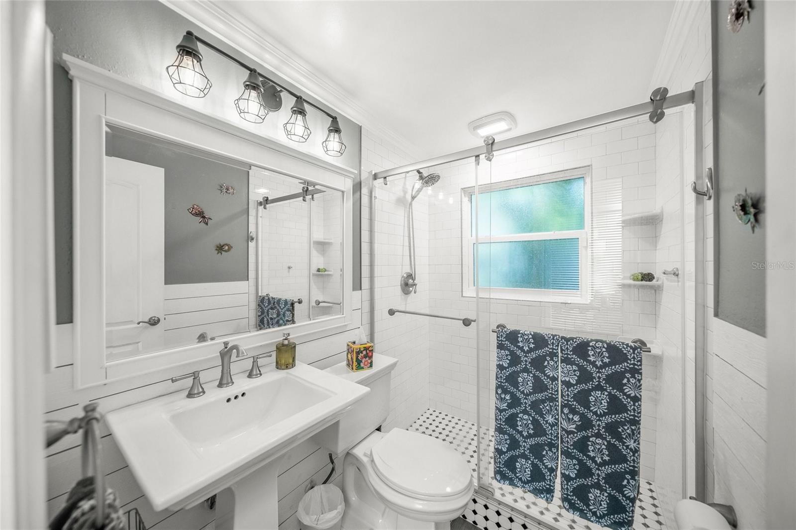 Image 23 of 66 For 3424 Old Oak Drive