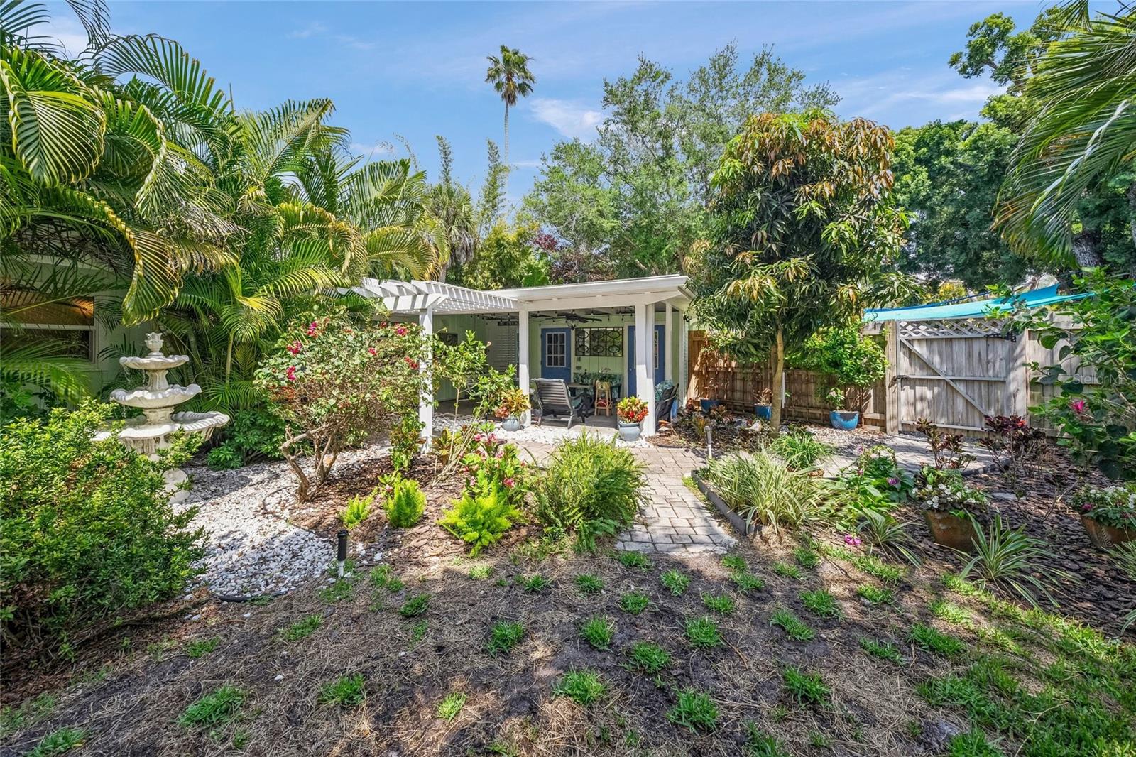 Image 33 of 66 For 3424 Old Oak Drive