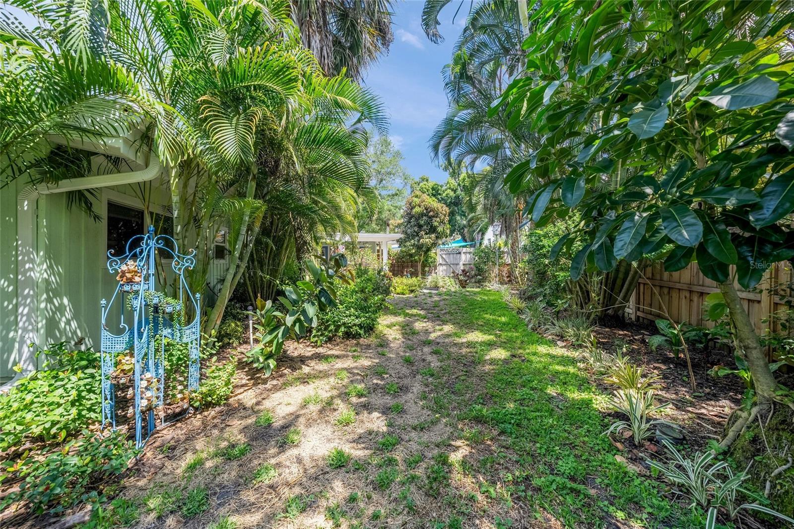 Image 37 of 66 For 3424 Old Oak Drive