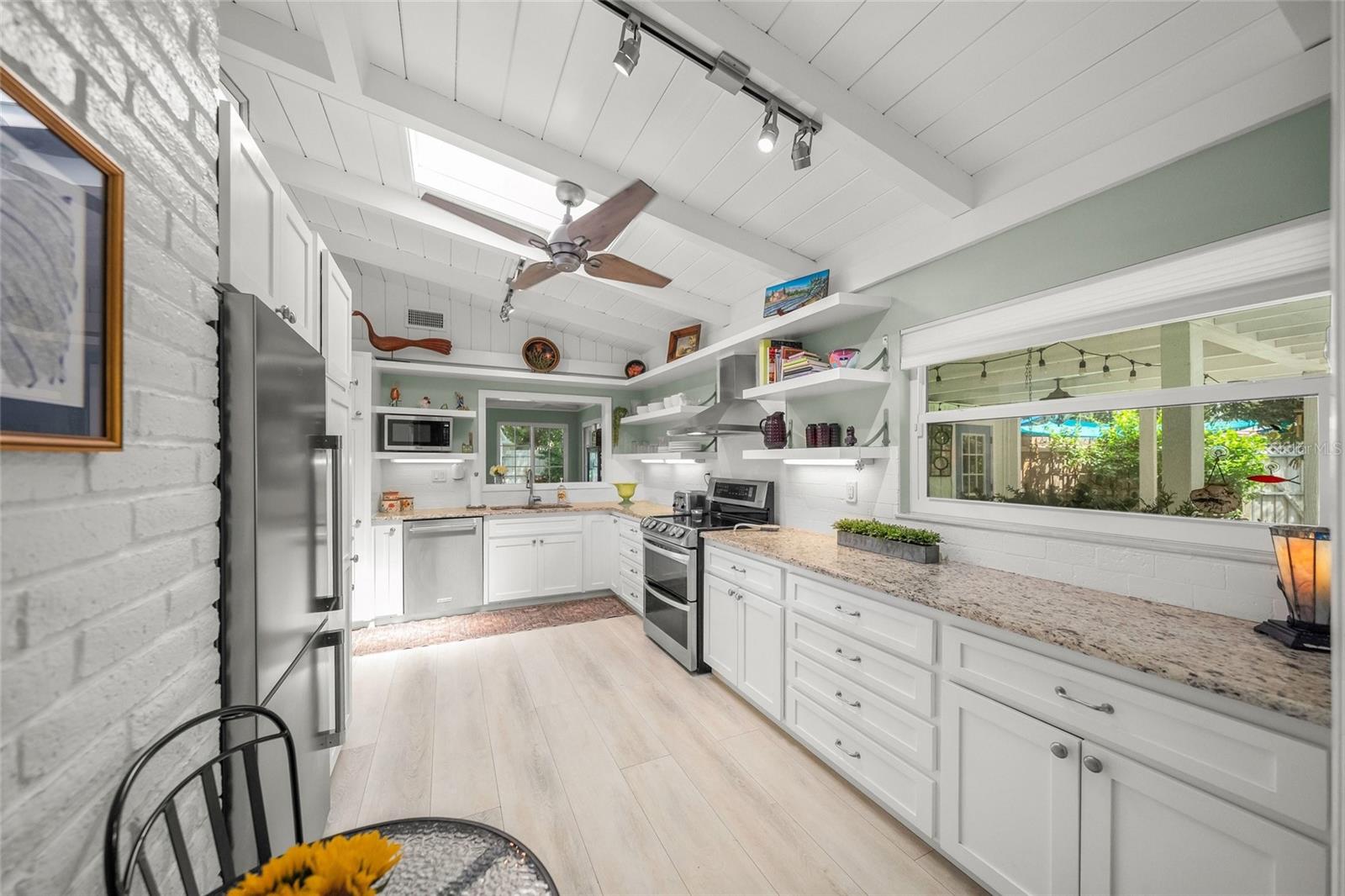 Image 9 of 66 For 3424 Old Oak Drive