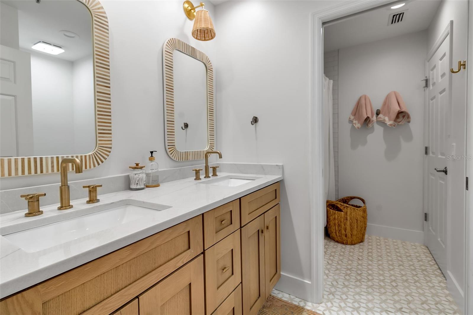 Image 24 of 52 For 2341 Harbour Oaks Drive