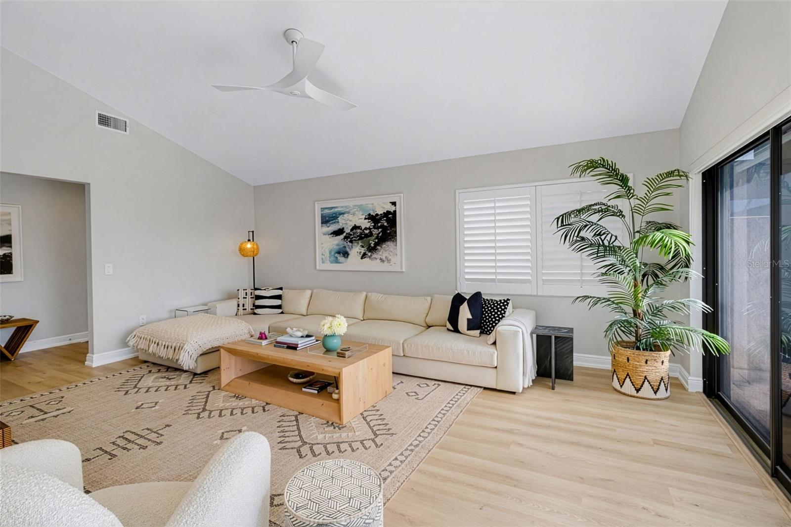 Image 6 of 52 For 2341 Harbour Oaks Drive