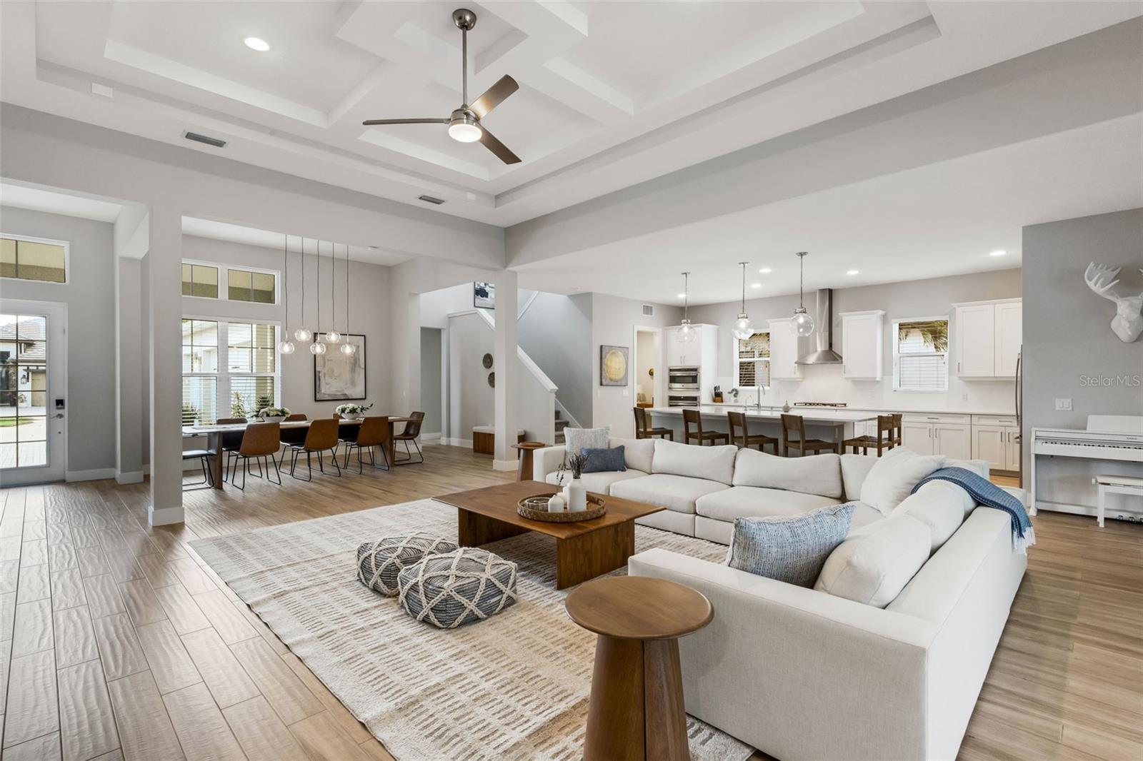 Image 10 of 87 For 8145 Grande Shores Drive