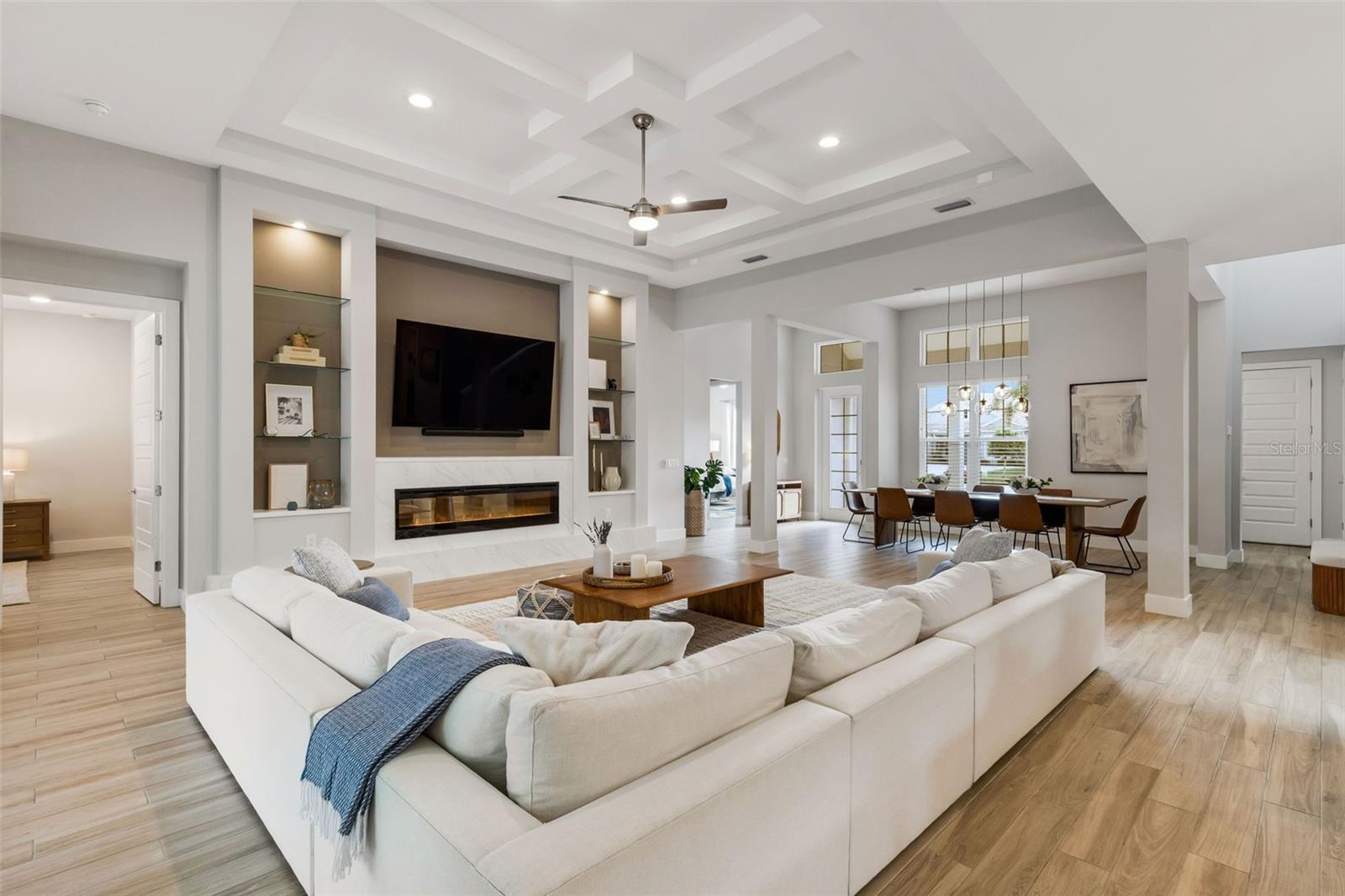 Image 11 of 87 For 8145 Grande Shores Drive