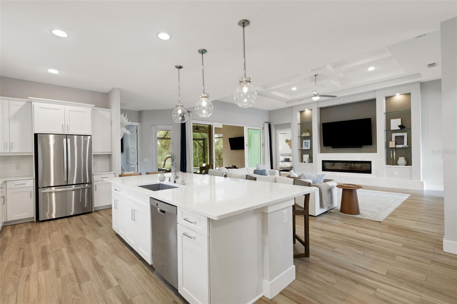 Image 15 of 87 For 8145 Grande Shores Drive