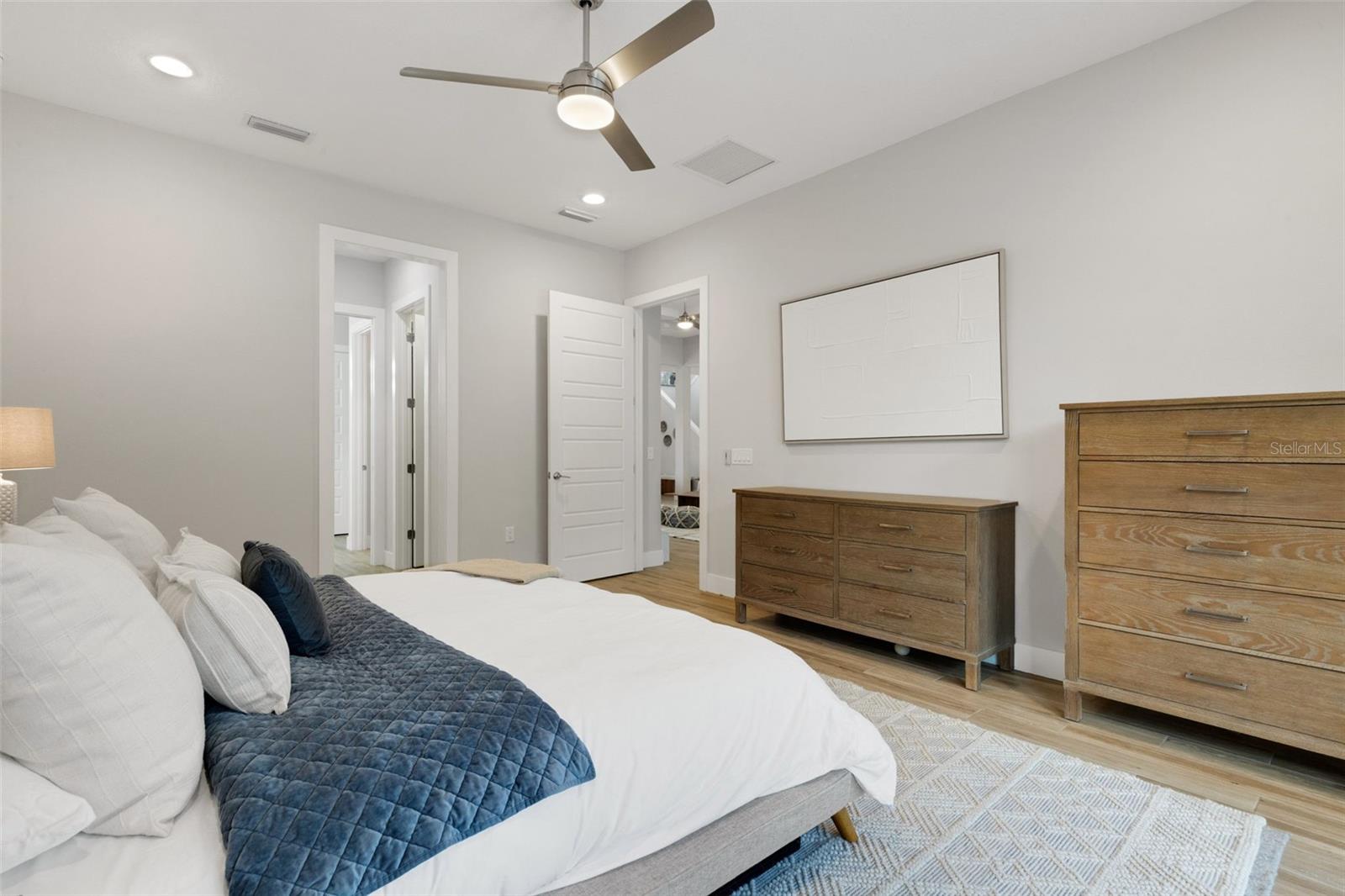 Image 24 of 87 For 8145 Grande Shores Drive