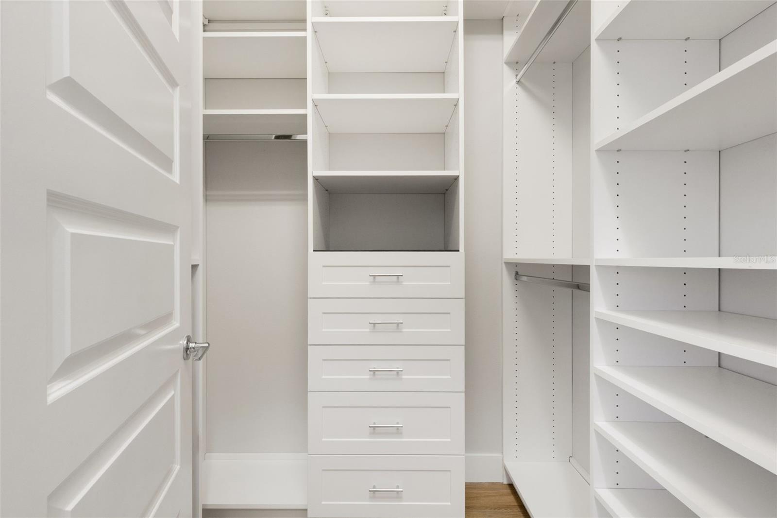 Image 28 of 87 For 8145 Grande Shores Drive