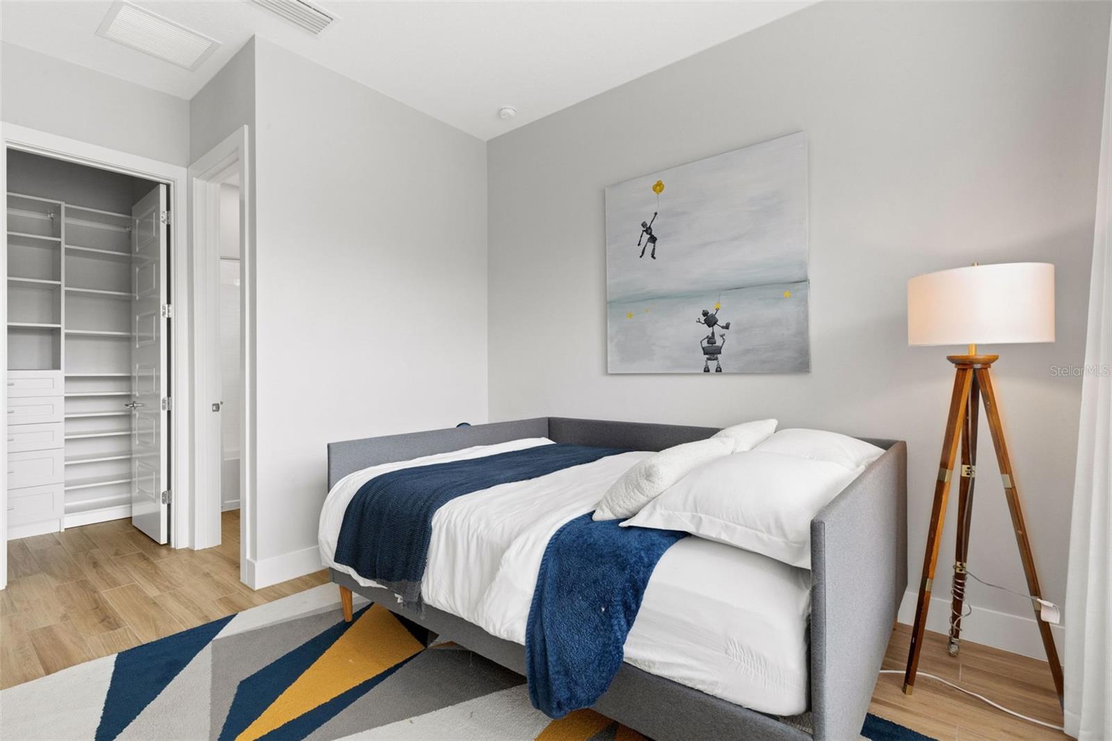 Image 31 of 87 For 8145 Grande Shores Drive