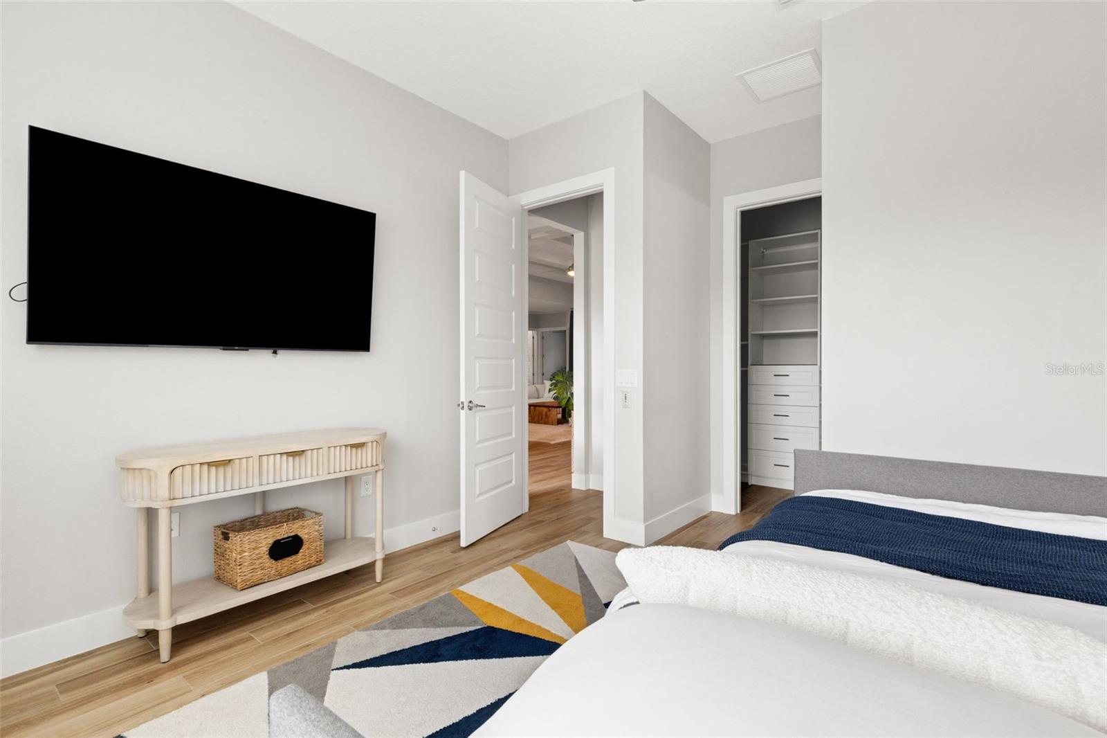 Image 32 of 87 For 8145 Grande Shores Drive