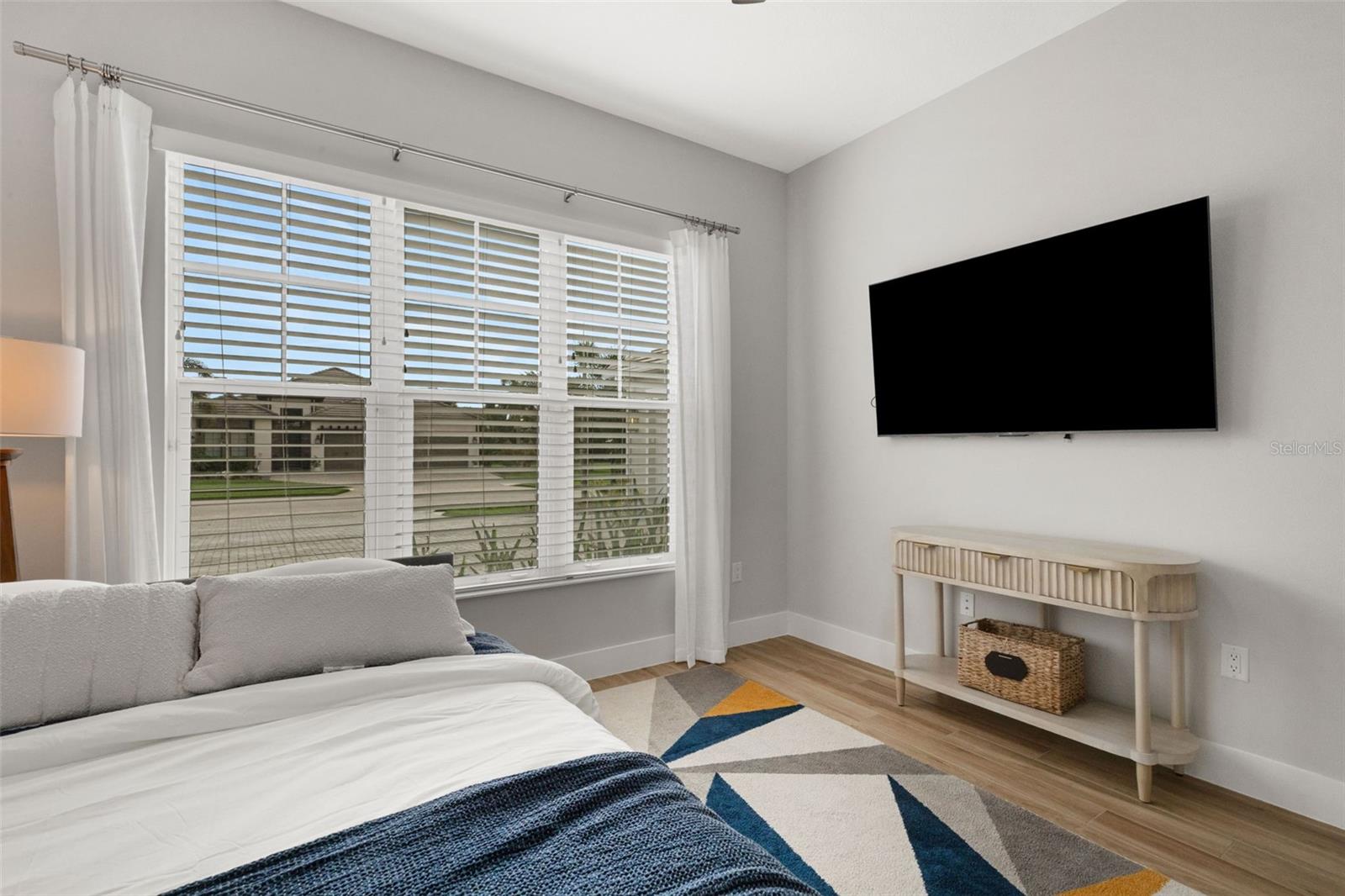 Image 33 of 87 For 8145 Grande Shores Drive