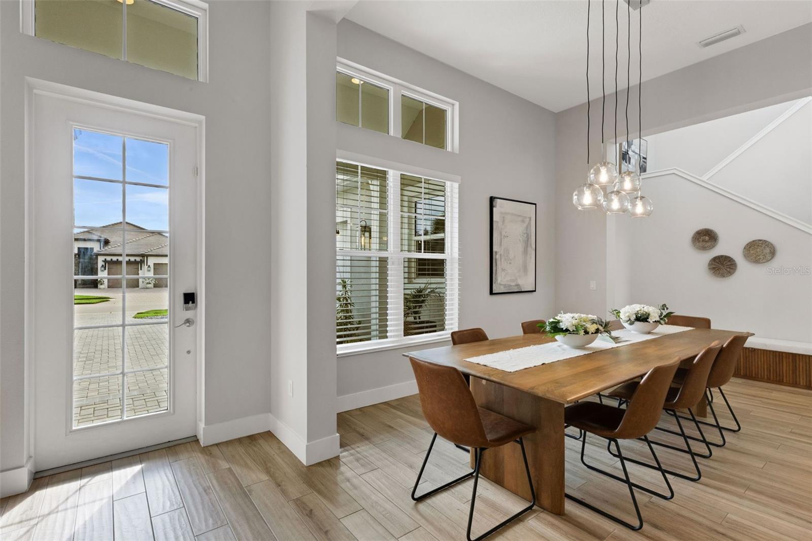 Image 4 of 87 For 8145 Grande Shores Drive