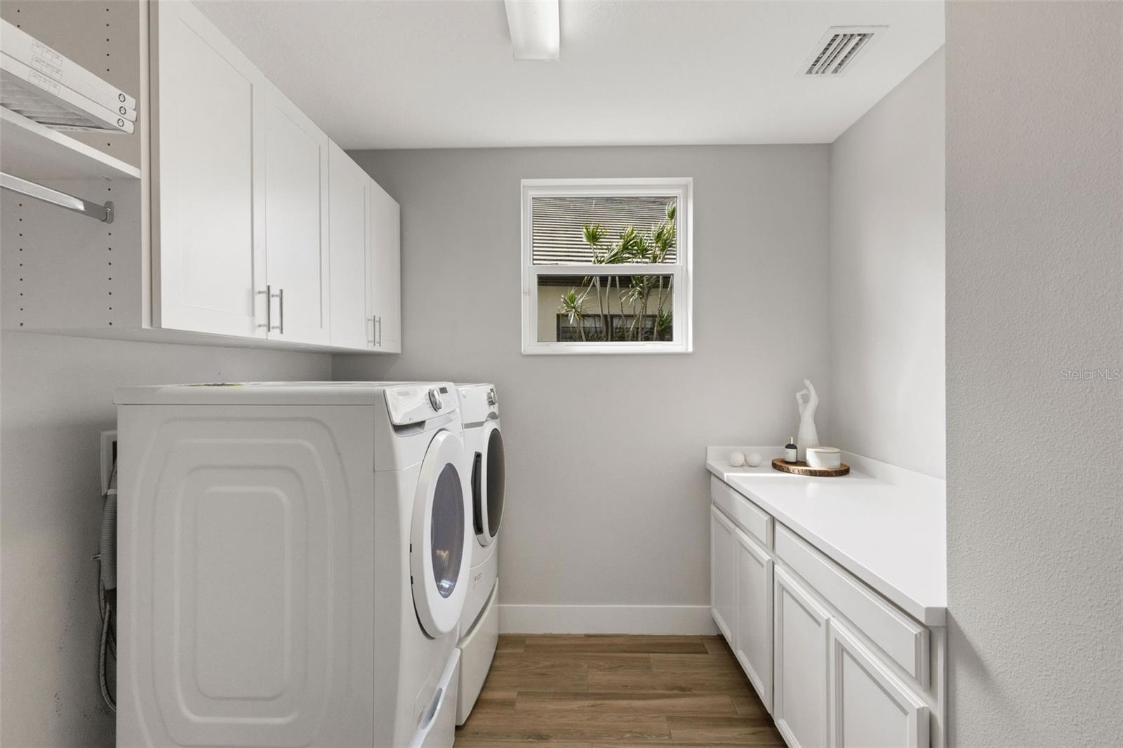 Image 47 of 87 For 8145 Grande Shores Drive