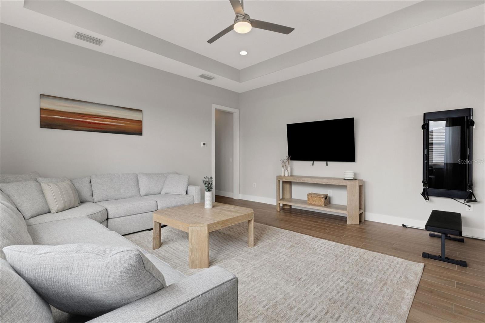 Image 49 of 87 For 8145 Grande Shores Drive