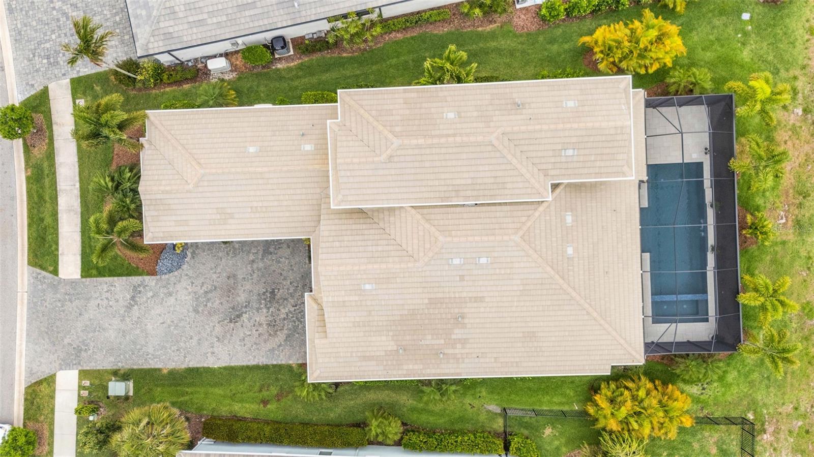 Image 68 of 87 For 8145 Grande Shores Drive