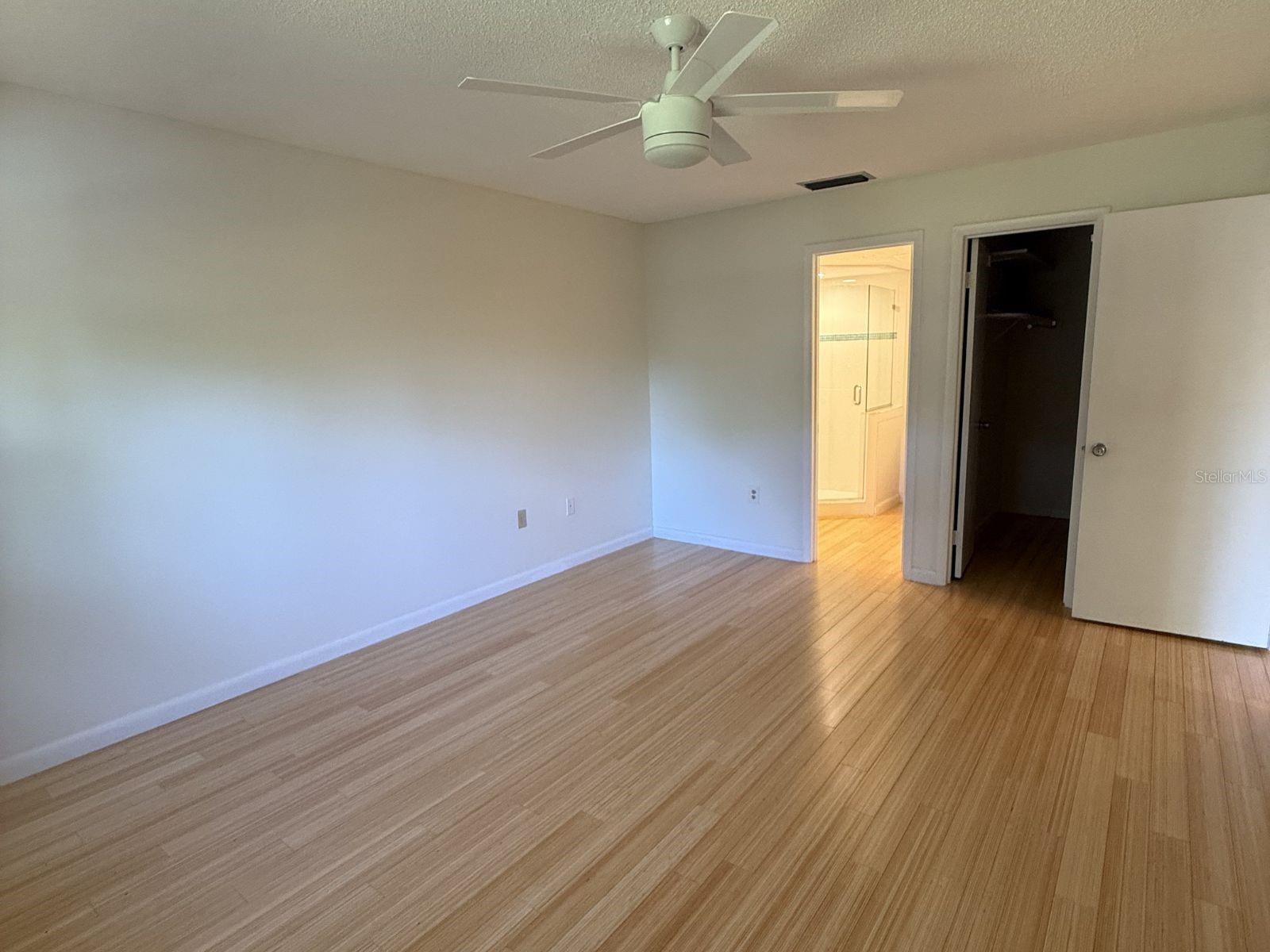 Image 15 of 34 For 3987 Maceachen Boulevard 133