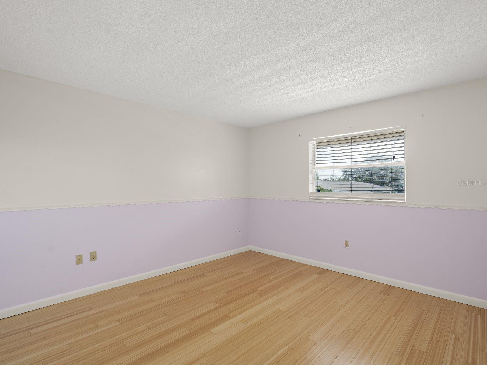 Image 18 of 34 For 3987 Maceachen Boulevard 133