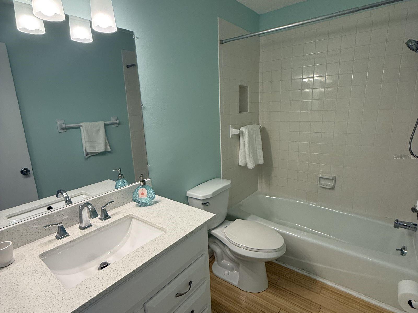 Image 19 of 34 For 3987 Maceachen Boulevard 133