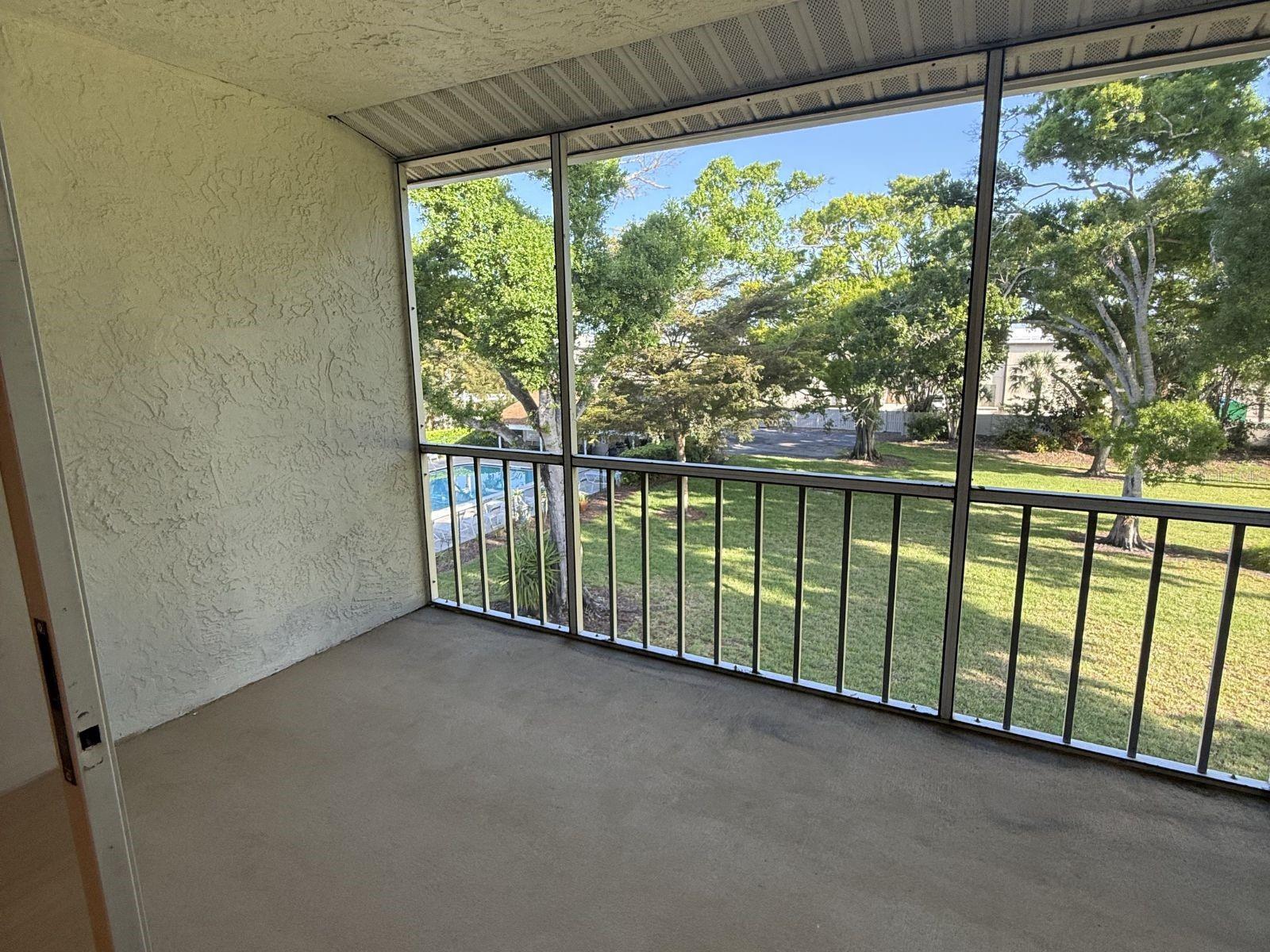 Image 22 of 34 For 3987 Maceachen Boulevard 133