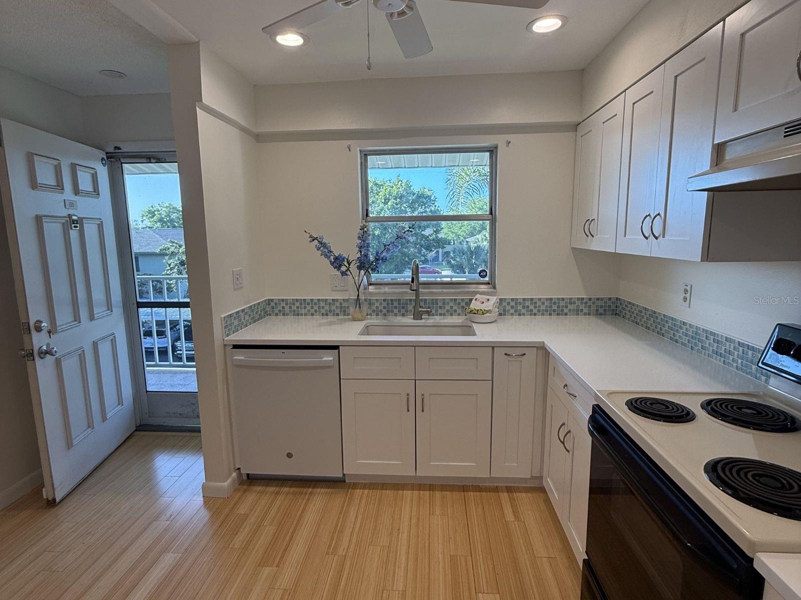 Image 5 of 34 For 3987 Maceachen Boulevard 133