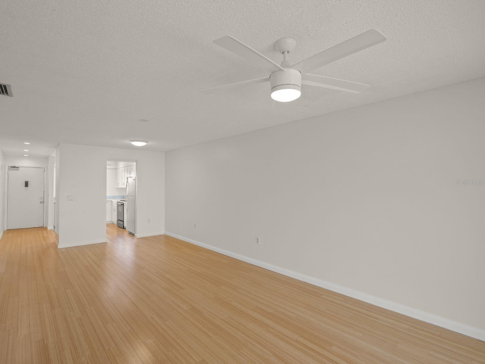 Image 7 of 34 For 3987 Maceachen Boulevard 133