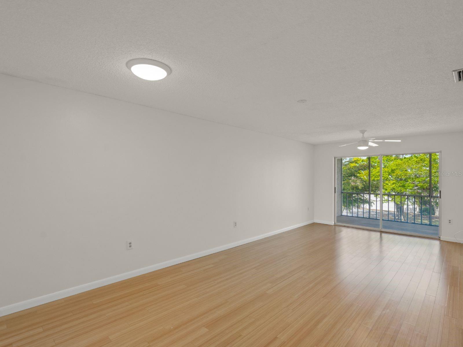 Image 9 of 34 For 3987 Maceachen Boulevard 133