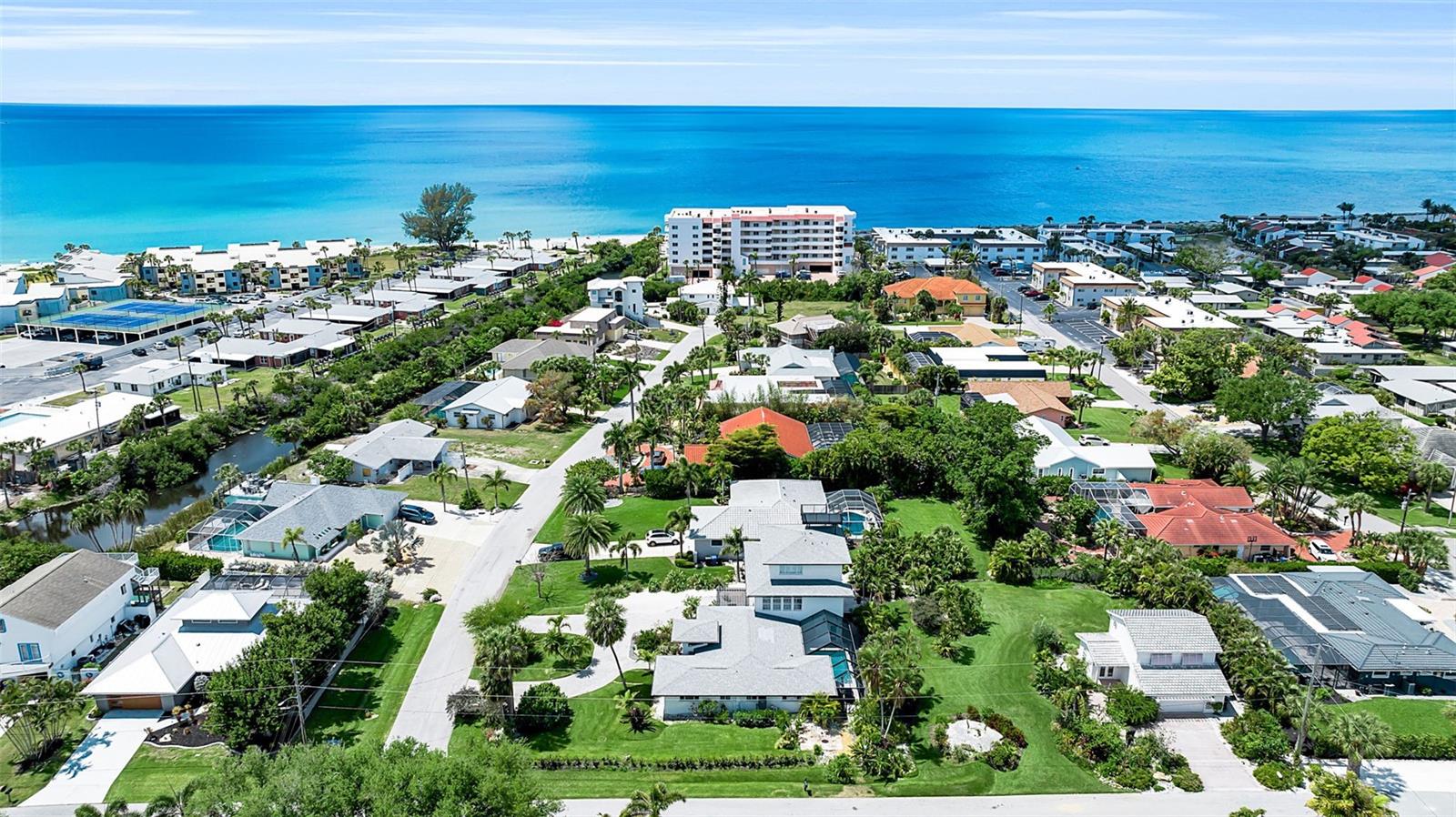 Image 11 of 53 For 608 Gardenia Drive