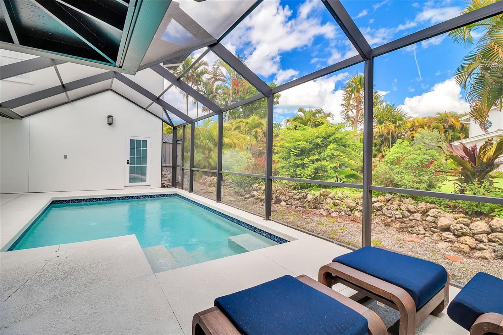 Image 24 of 53 For 608 Gardenia Drive