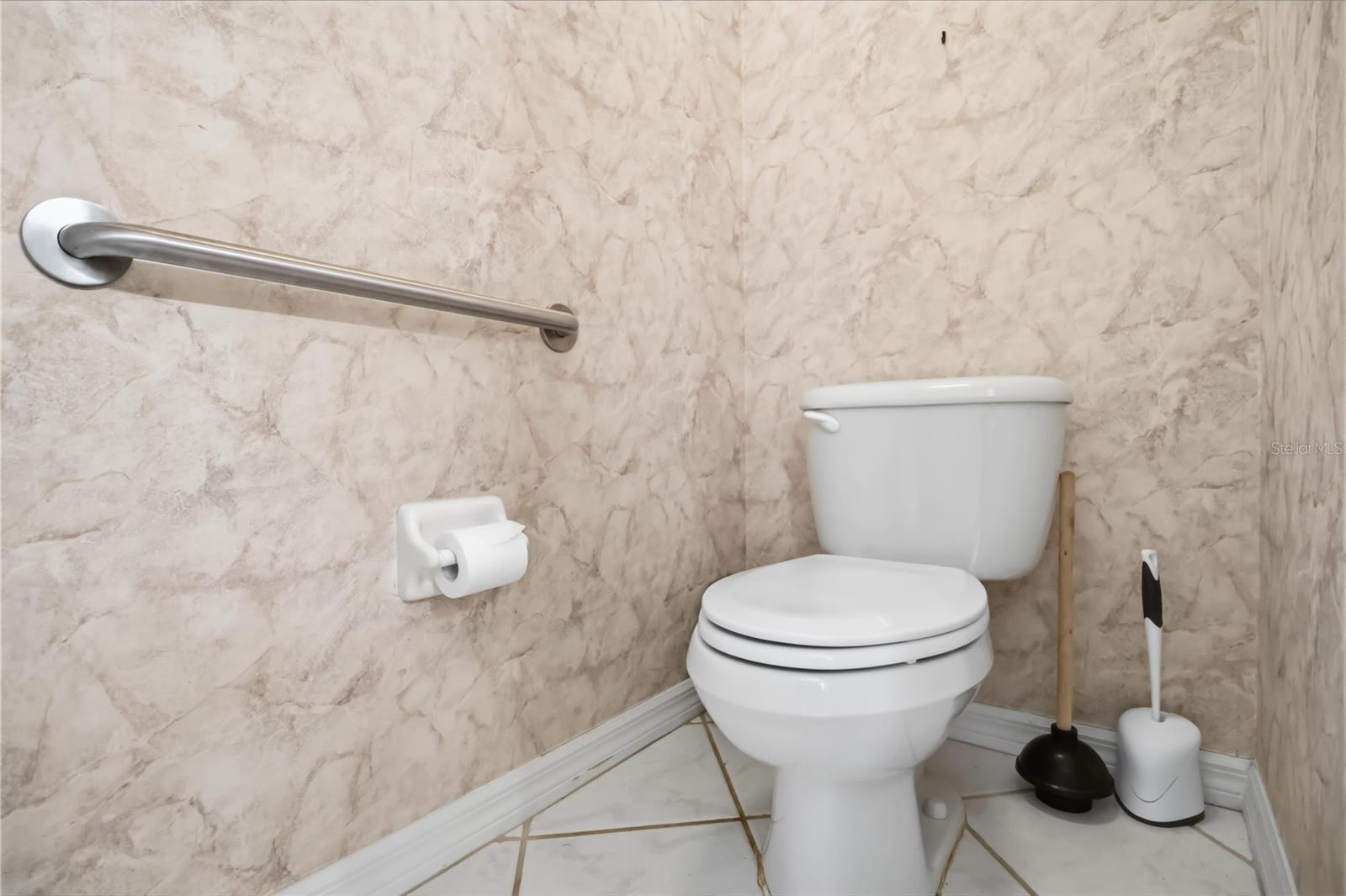 Image 23 of 59 For 6227 Bobby Jones Court