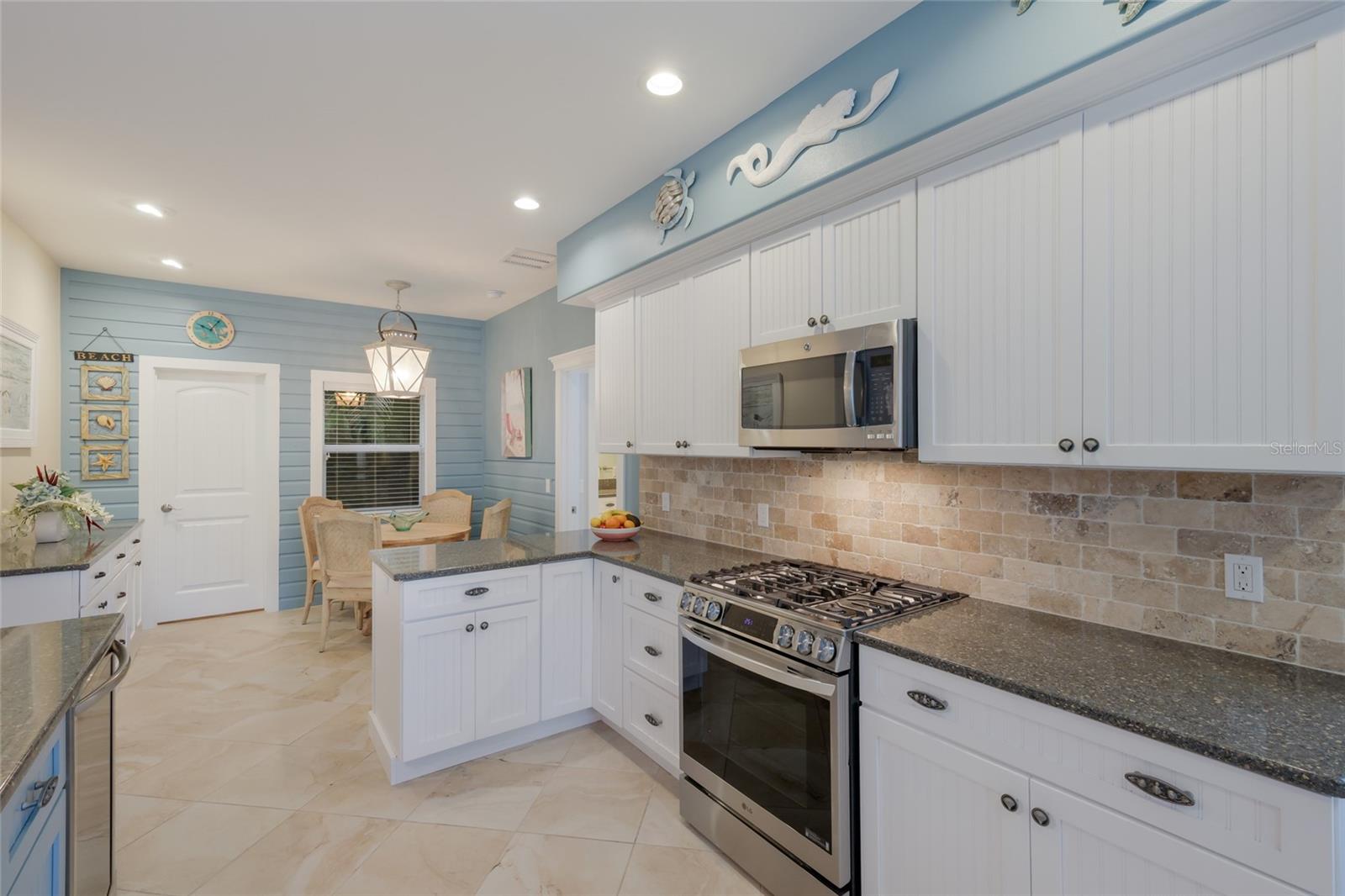 Image 19 of 57 For 5701 Carissa Street