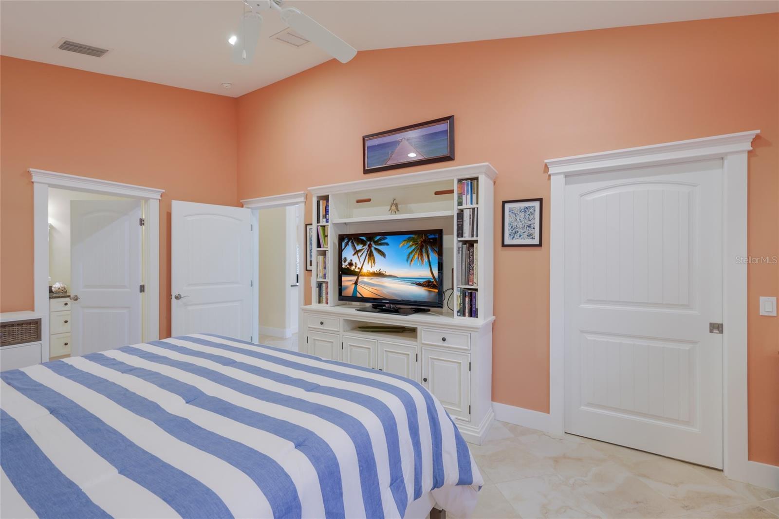 Image 32 of 57 For 5701 Carissa Street