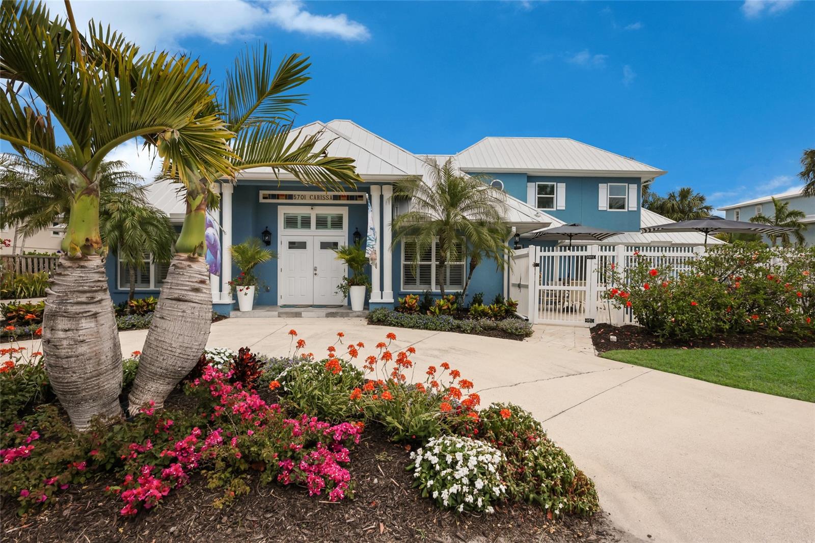 Image 4 of 57 For 5701 Carissa Street