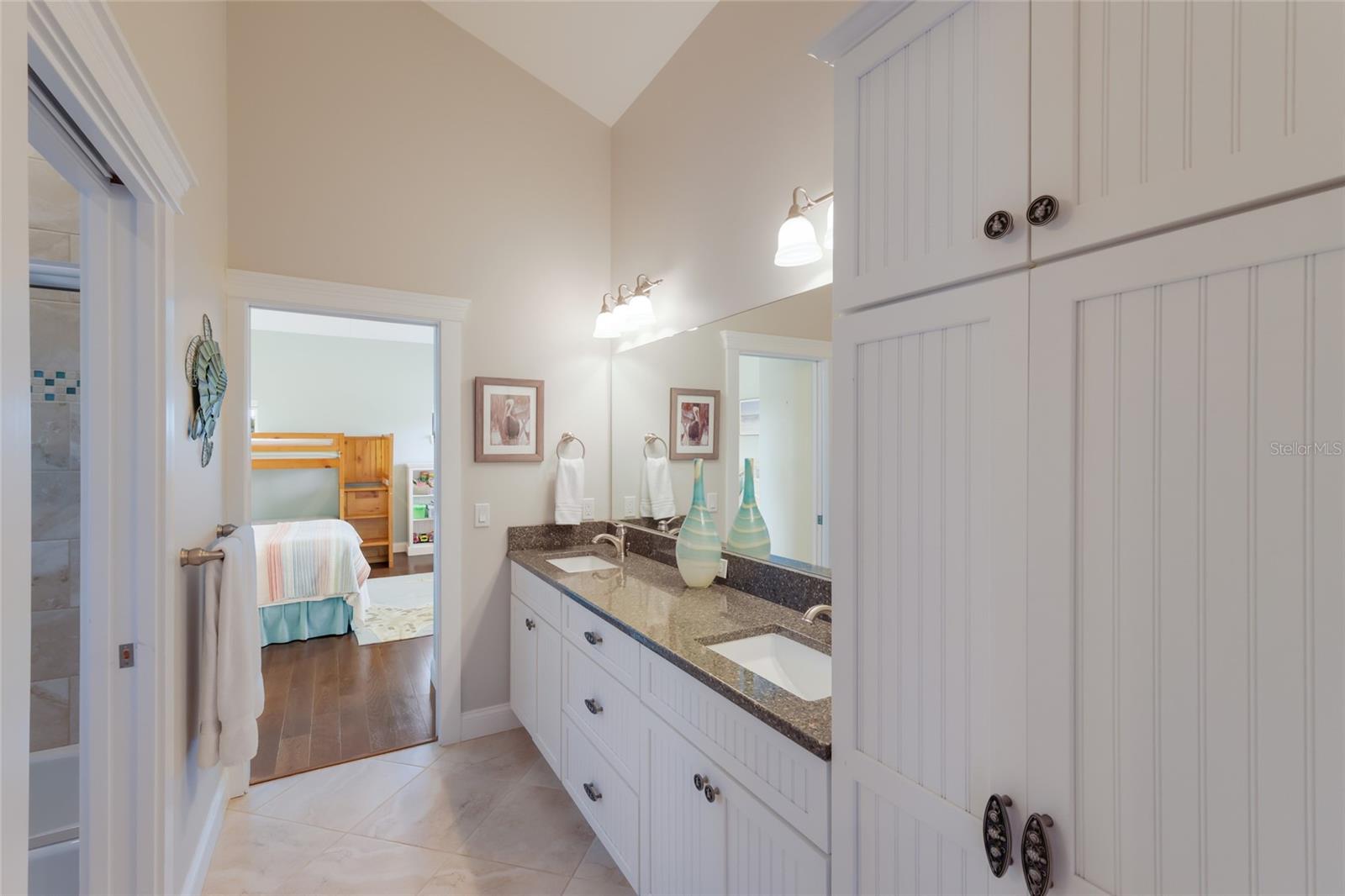 Image 40 of 57 For 5701 Carissa Street