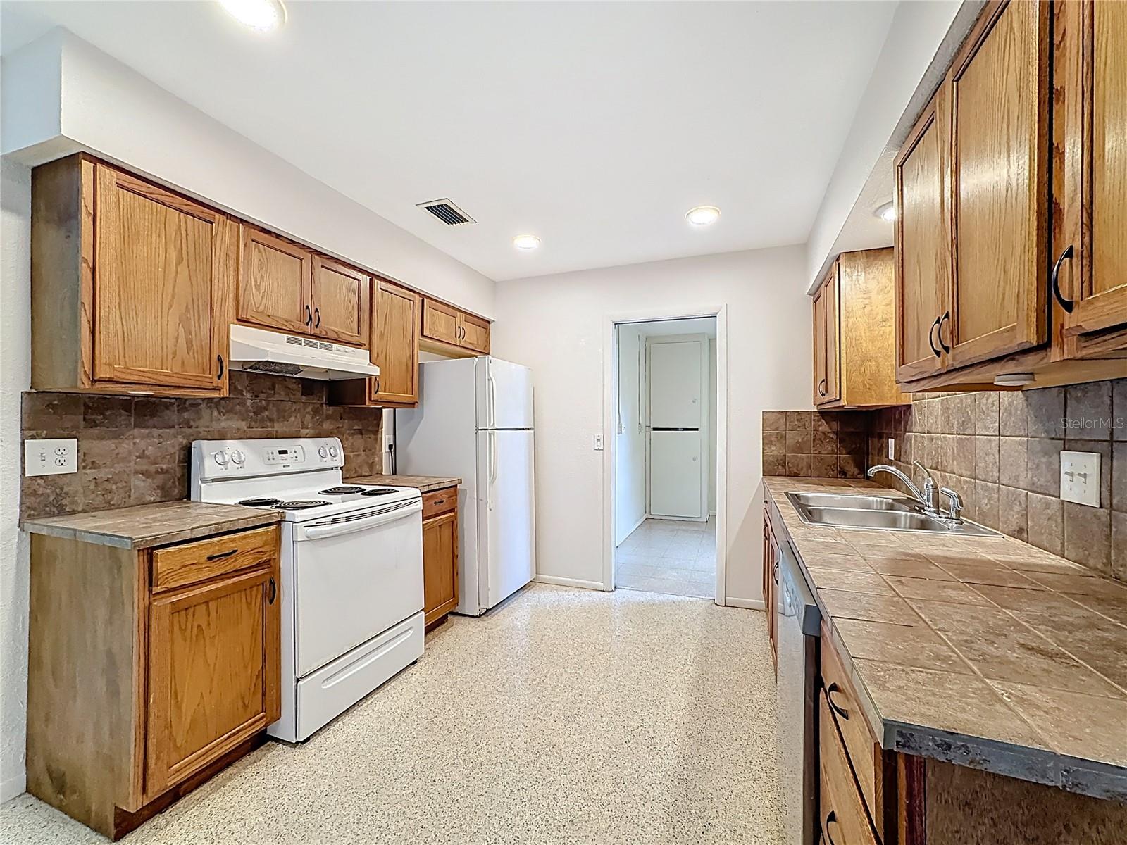 Image 10 of 33 For 5803 21st Street W