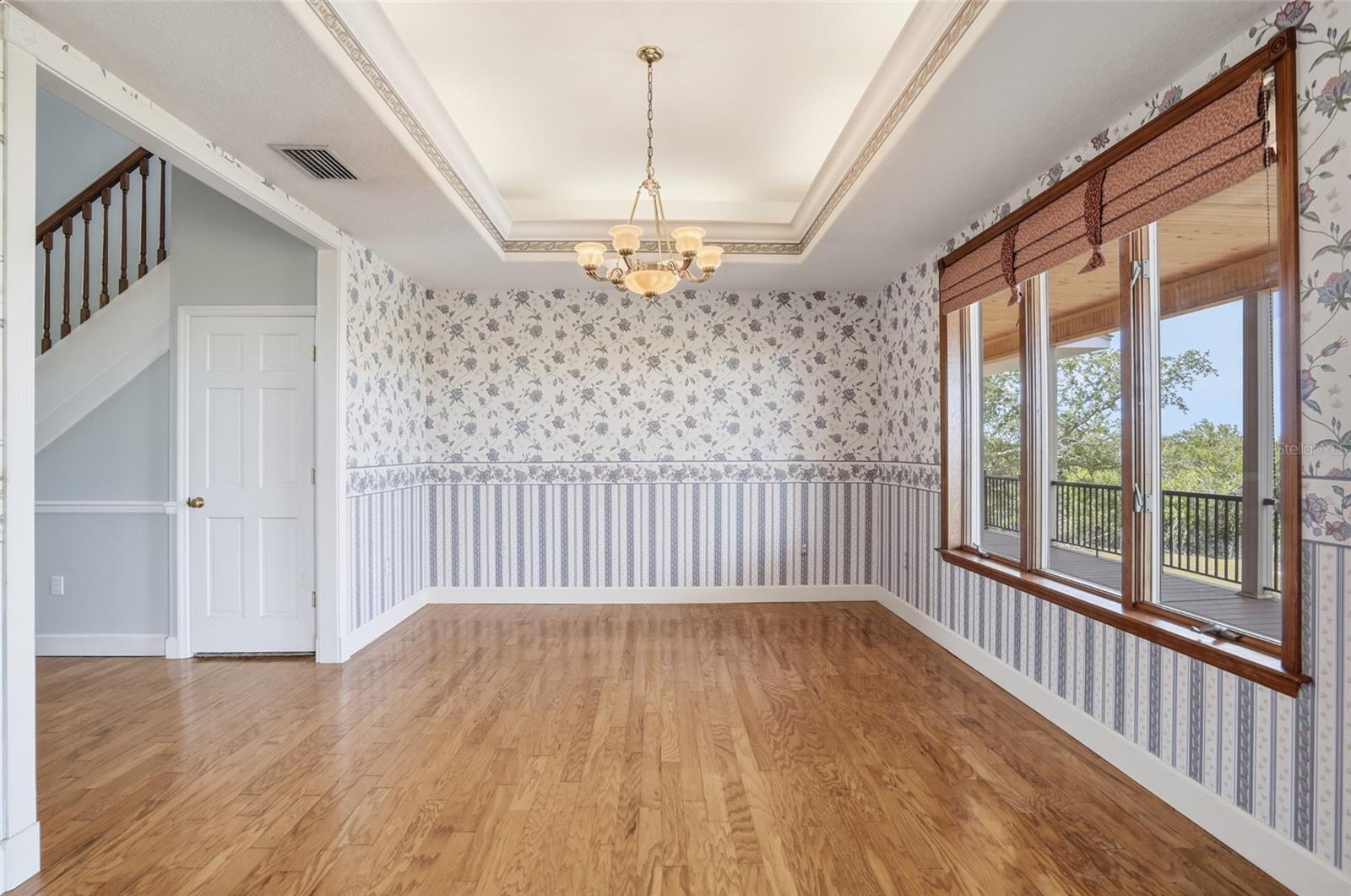 Image 19 of 48 For 455 Horseshoe Loop Road