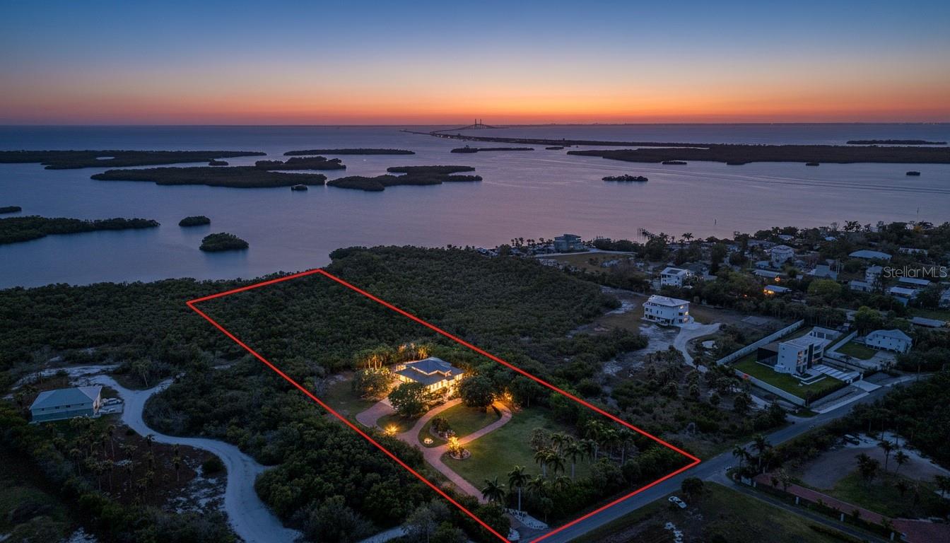 Image 2 of 48 For 455 Horseshoe Loop Road