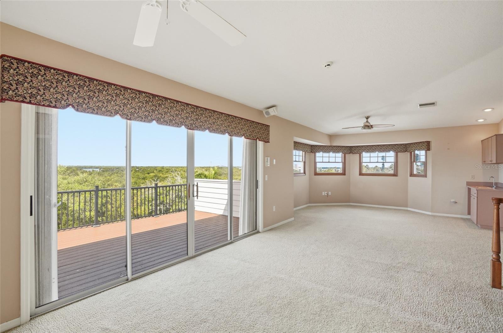 Image 23 of 48 For 455 Horseshoe Loop Road