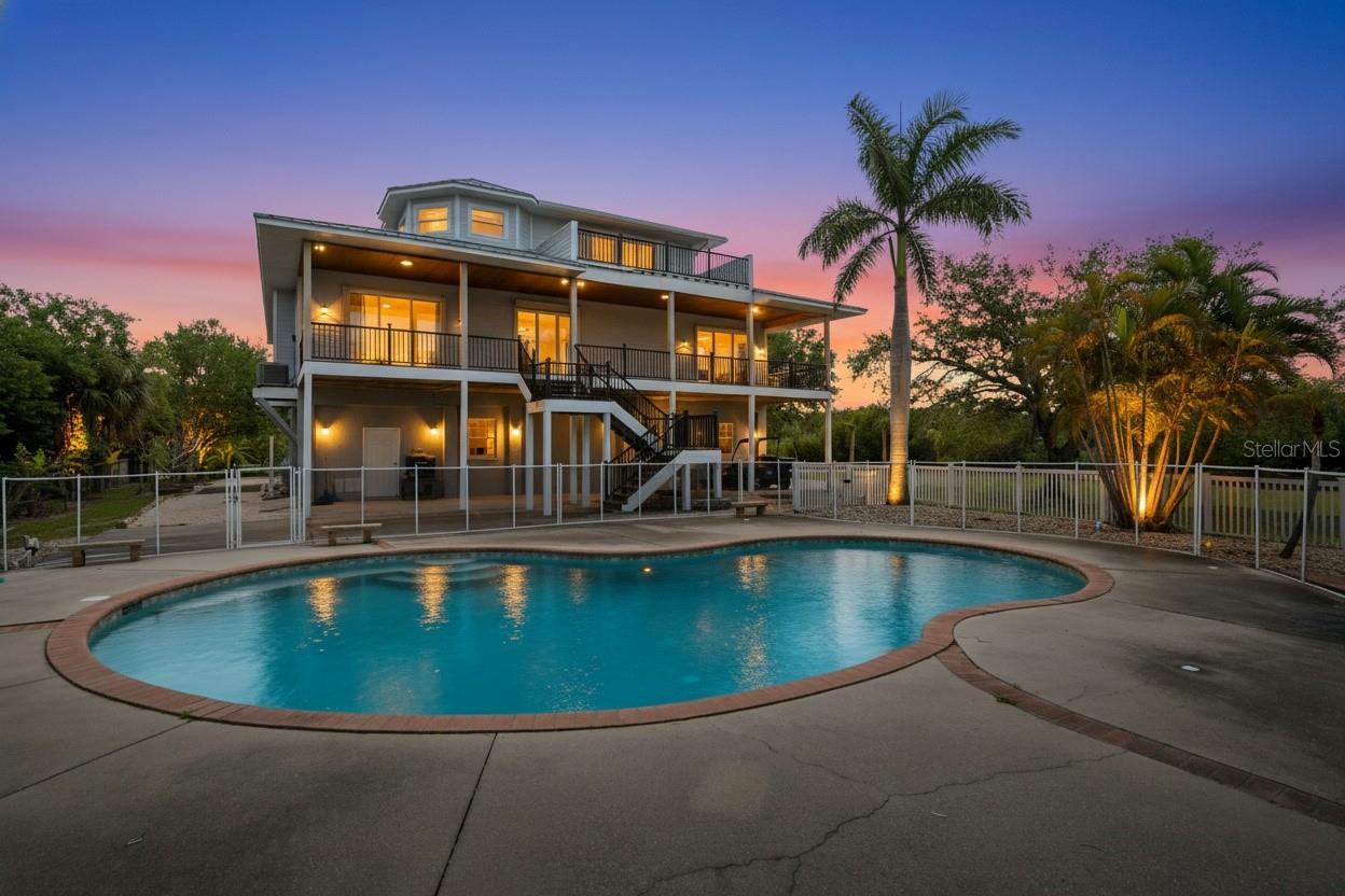 Image 4 of 48 For 455 Horseshoe Loop Road