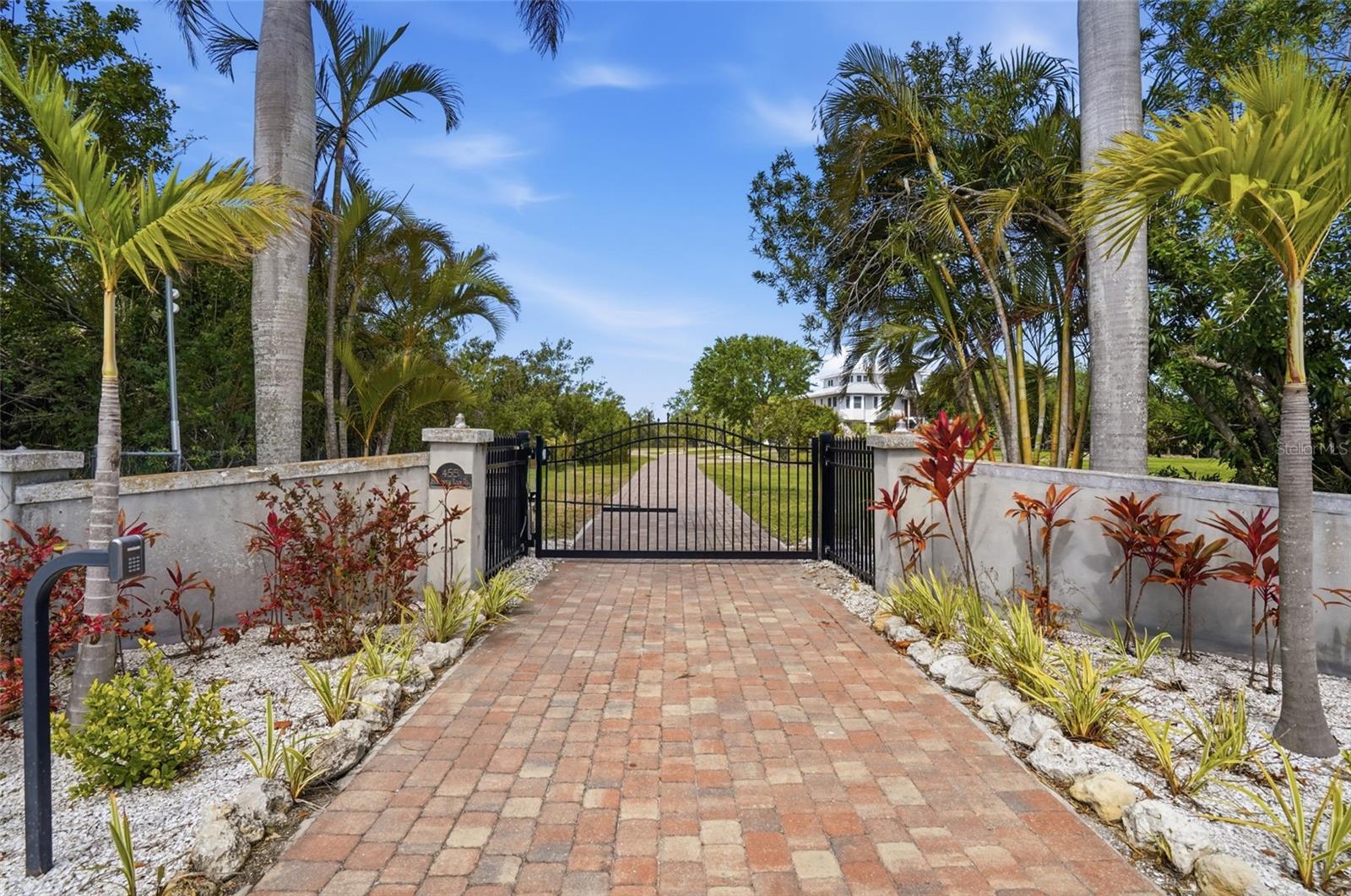 Image 6 of 48 For 455 Horseshoe Loop Road