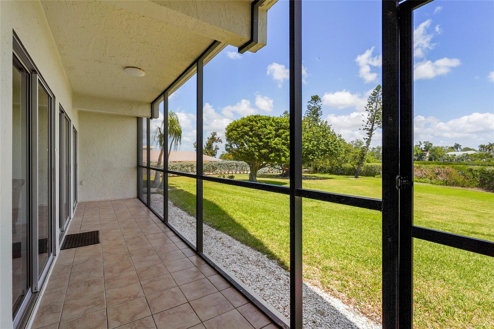 Image 11 of 58 For 3240 Gulf Of Mexico Drive B104