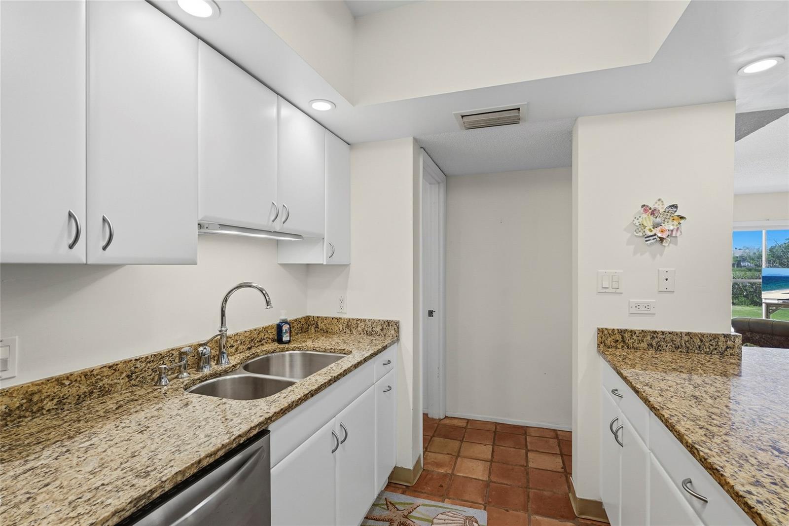 Image 21 of 58 For 3240 Gulf Of Mexico Drive B104