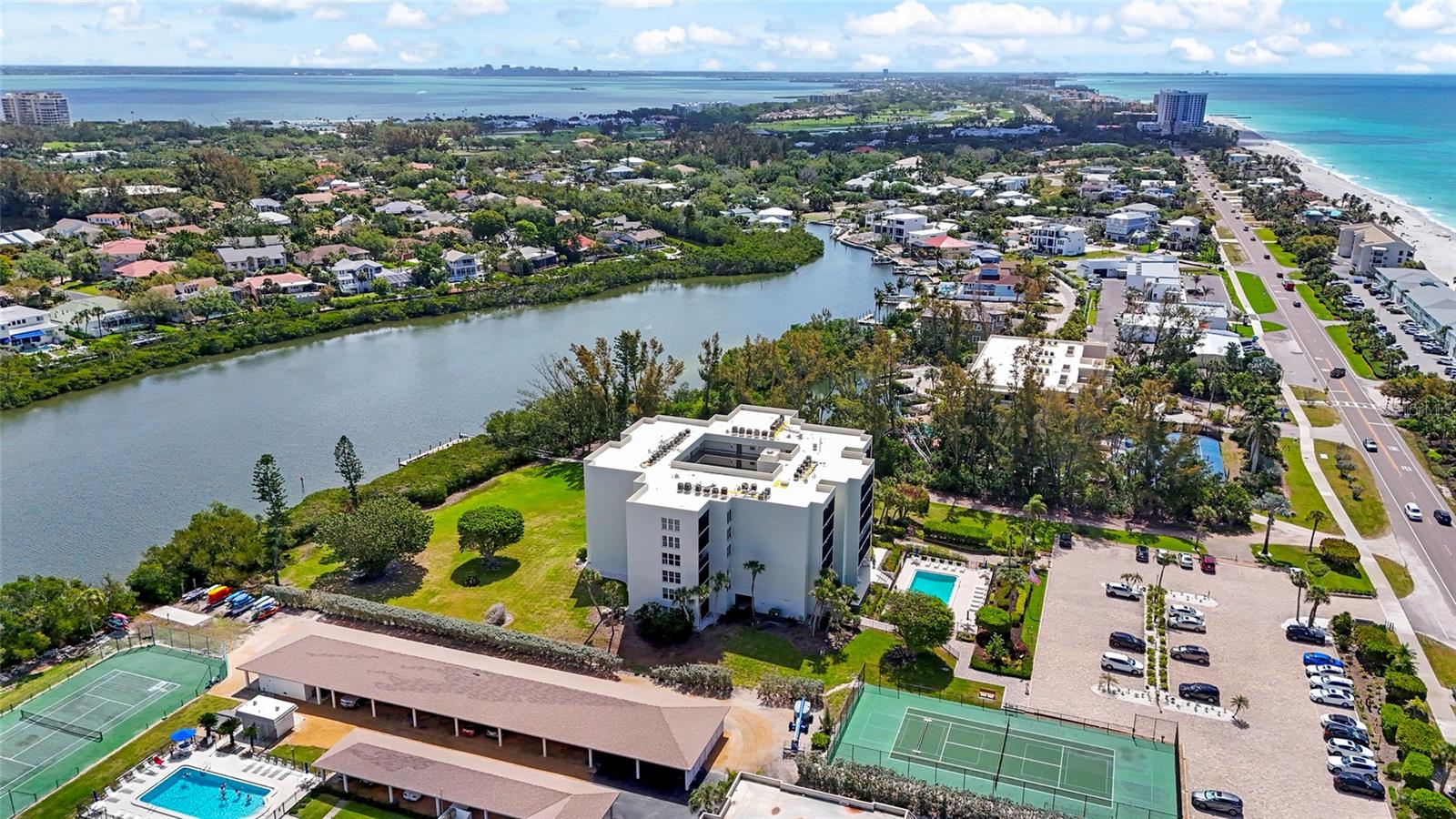 Image 46 of 58 For 3240 Gulf Of Mexico Drive B104