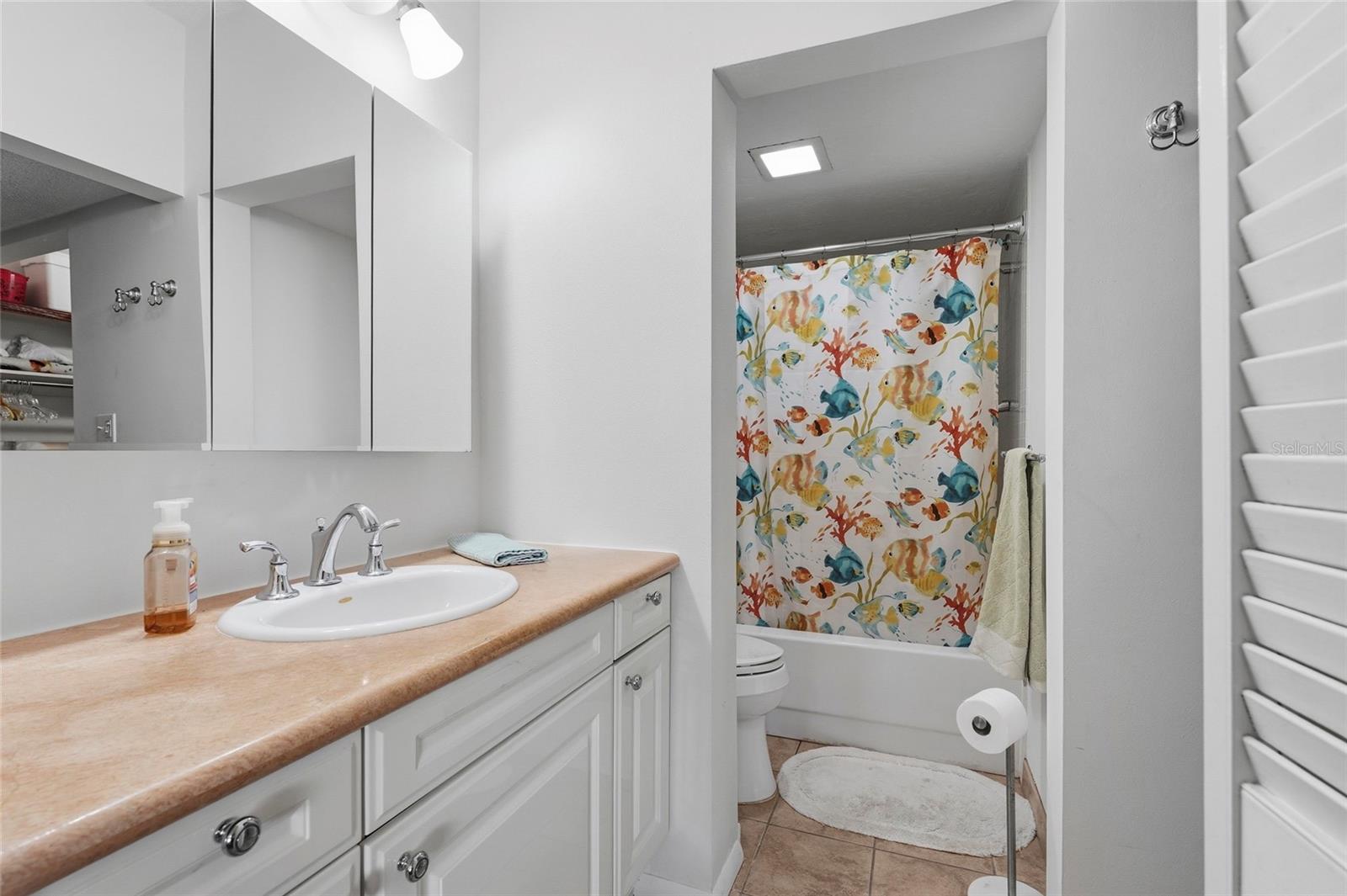 Image 9 of 58 For 3240 Gulf Of Mexico Drive B104