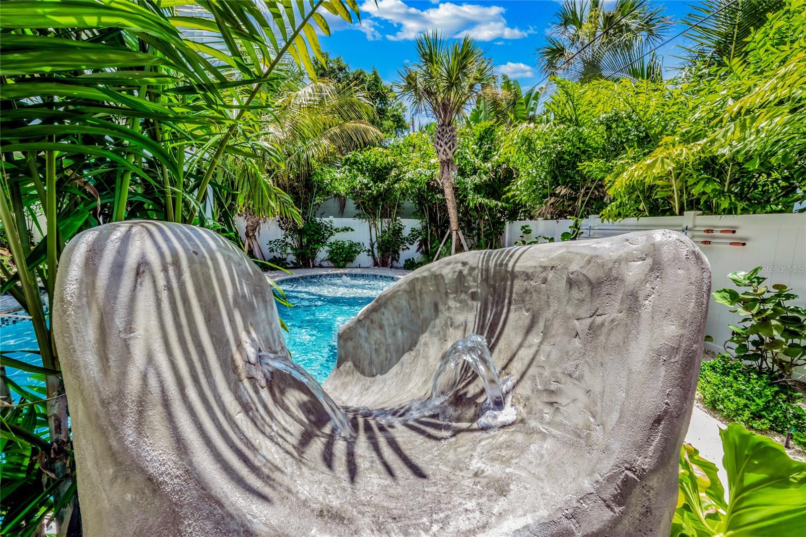 Image 11 of 62 For 209 Garfield Drive