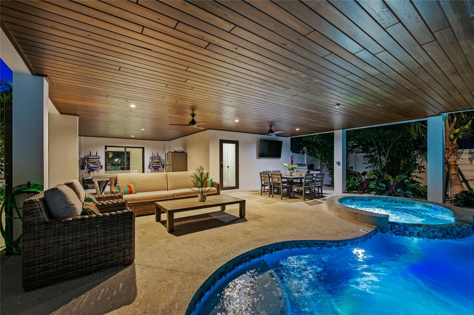 Image 14 of 62 For 209 Garfield Drive