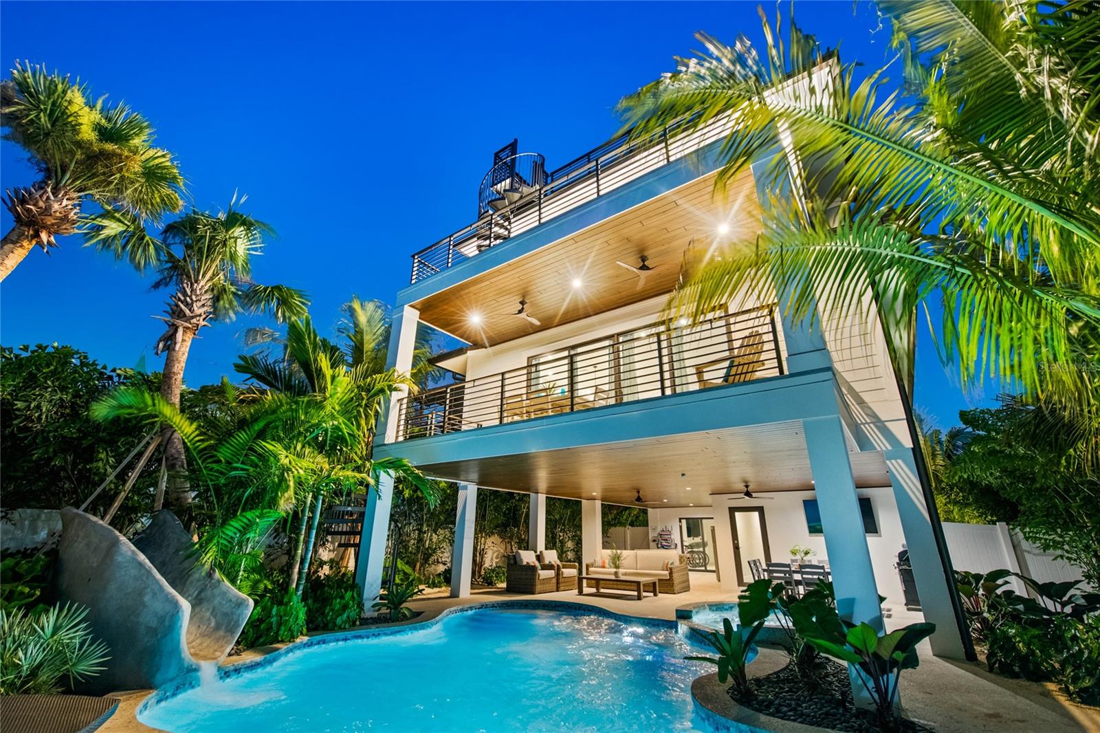 Image 2 of 62 For 209 Garfield Drive