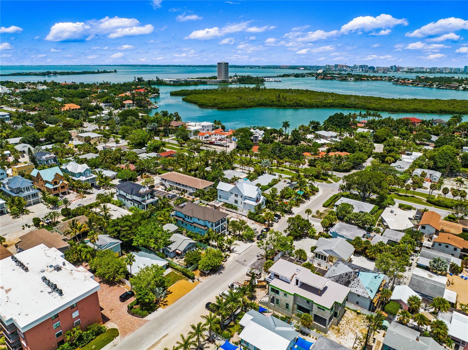 Image 4 of 62 For 209 Garfield Drive