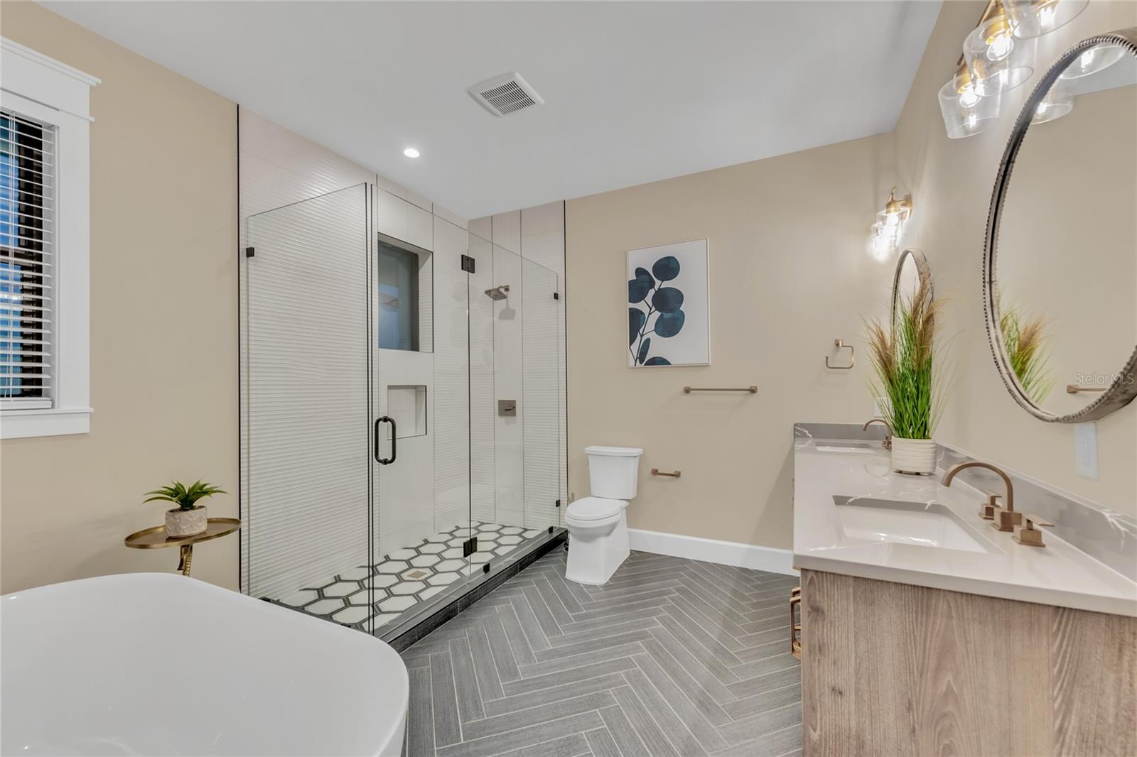 Image 47 of 62 For 209 Garfield Drive