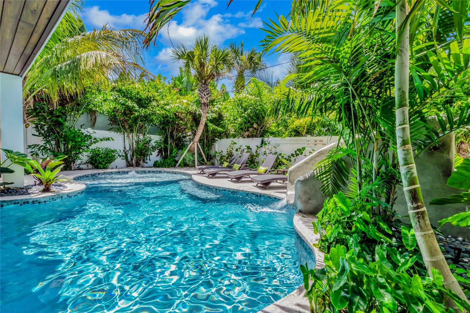 Image 7 of 62 For 209 Garfield Drive