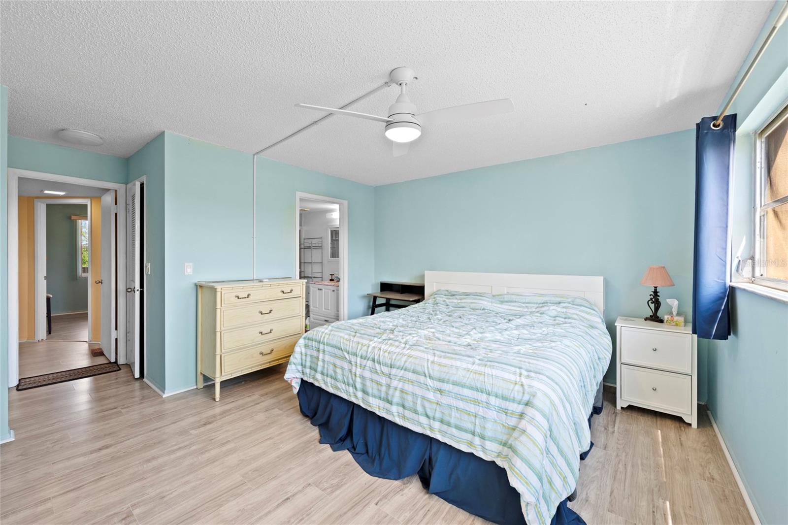 Image 12 of 25 For 3640 Ironwood Circle 406n