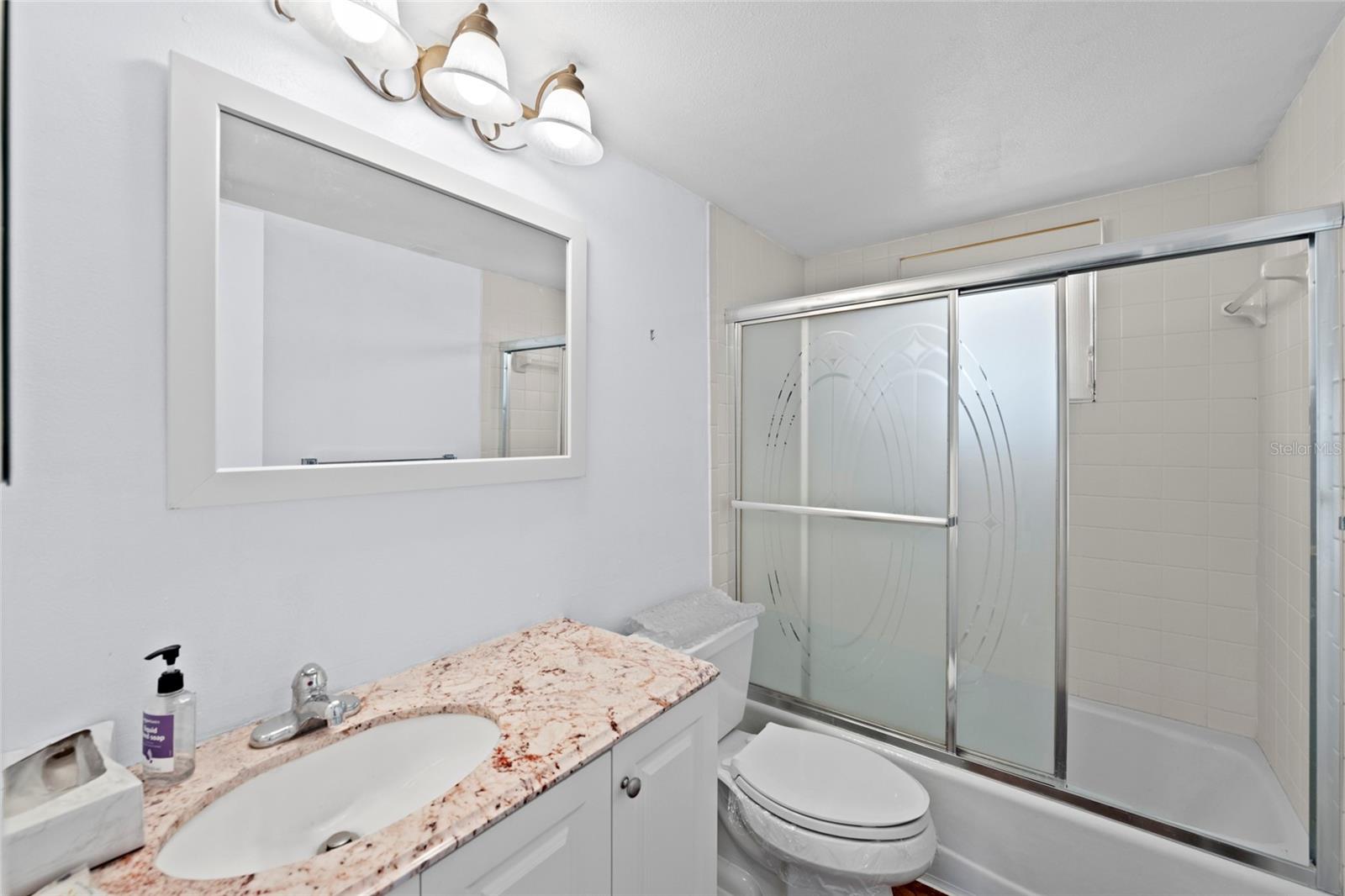 Image 16 of 25 For 3640 Ironwood Circle 406n